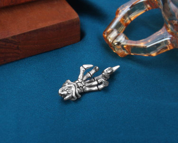 Hip Hop Finger Pendant