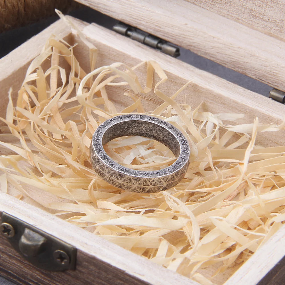 Rhombus Runes Ring