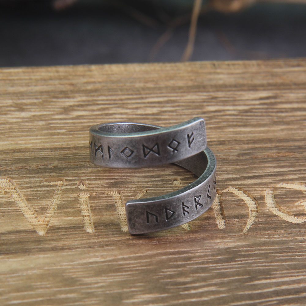 Nordic Amulet Runes Ring – Viking Oath