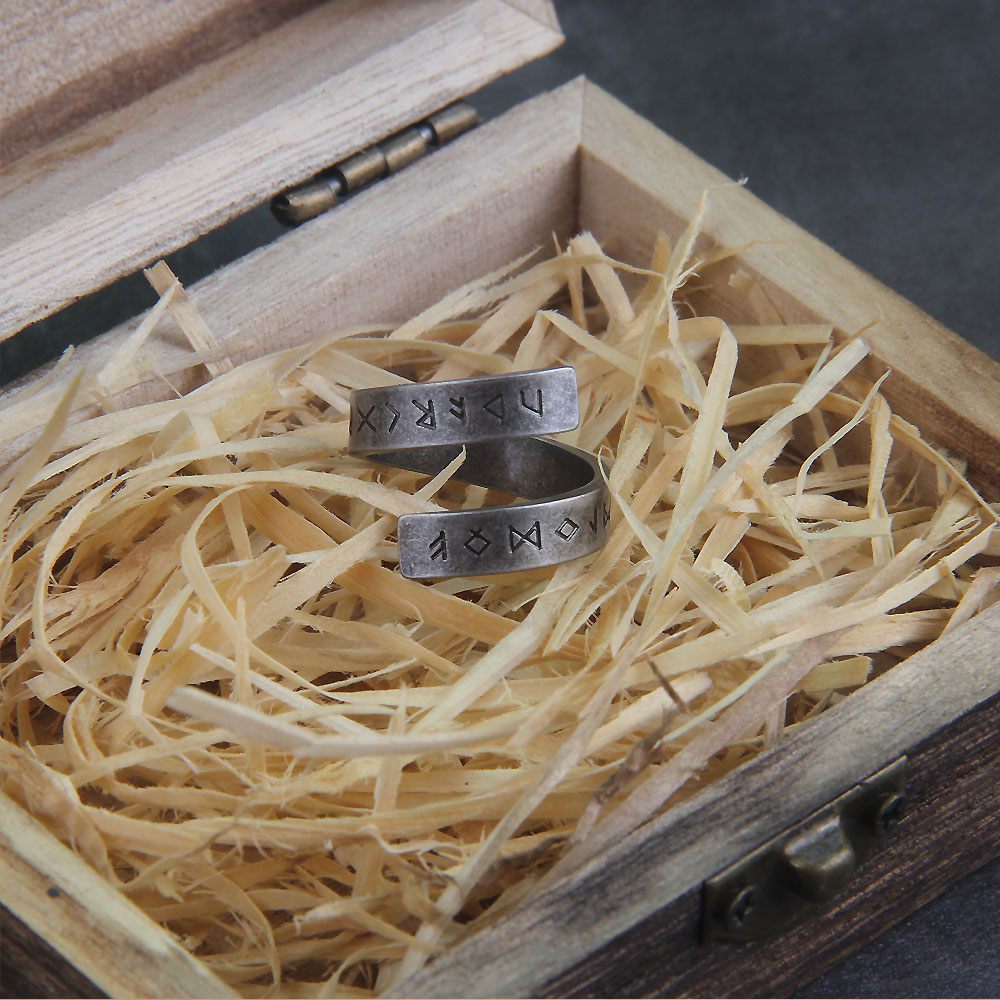 Nordic Amulet Runes Ring – Viking Oath