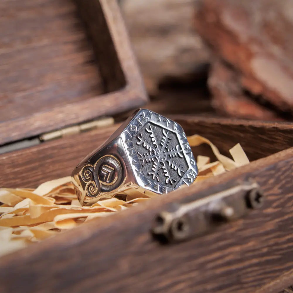 Helm Of Awe Ring