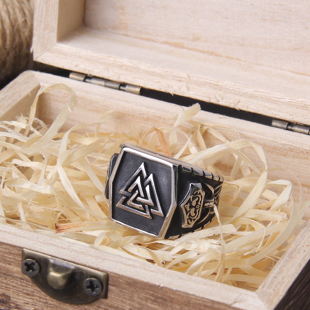 Triple Valknut Ring